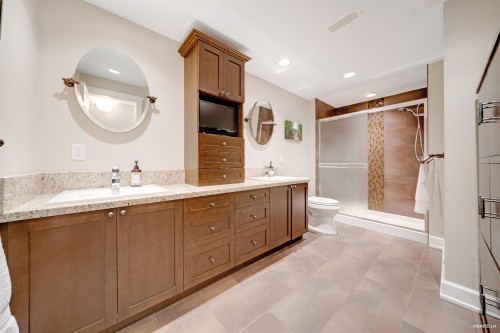 920 Barber Street, Port Moody, BC 