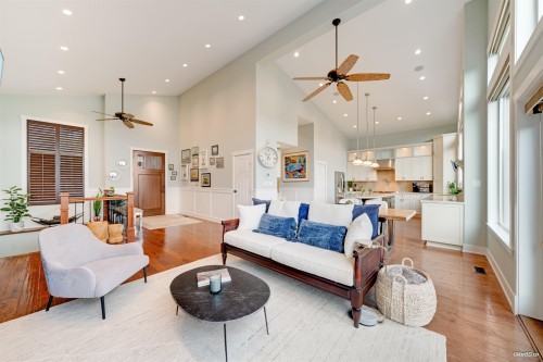 920 Barber Street, Port Moody, BC 