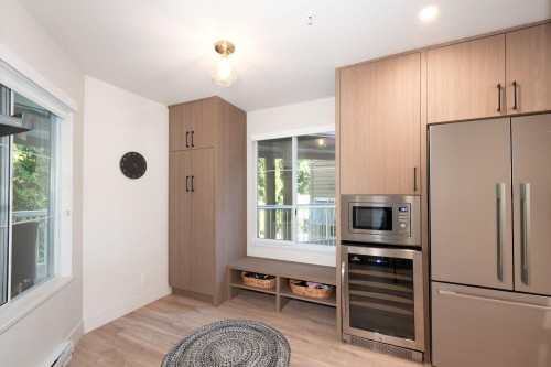 403-1050 Bowron Court, North Vancouver, BC 