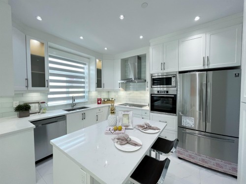 3275 20Th Avenue E, Vancouver, BC 