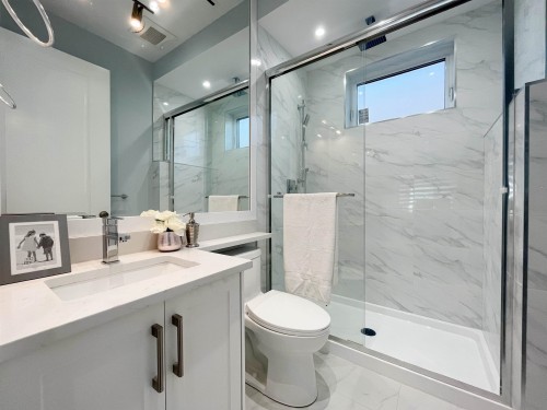 3275 20Th Avenue E, Vancouver, BC 