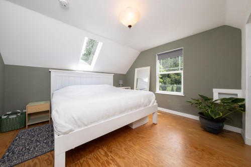 1075 Gladwin Drive, North Vancouver, BC 