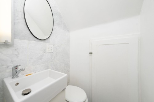 1075 Gladwin Drive, North Vancouver, BC 