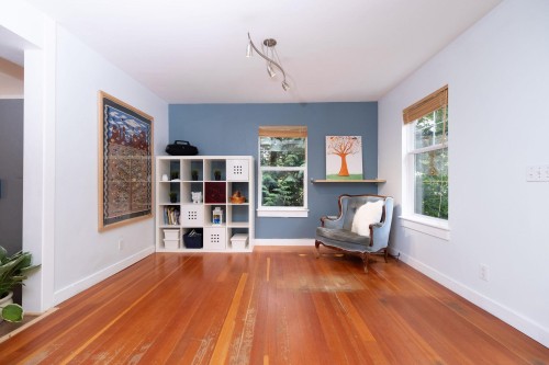 1075 Gladwin Drive, North Vancouver, BC 