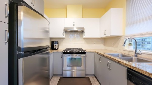 417-4728 Dawson Street, Burnaby, BC 