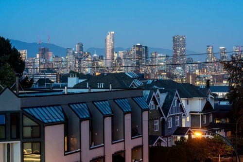 402-2216 3Rd Avenue W, Vancouver, BC 