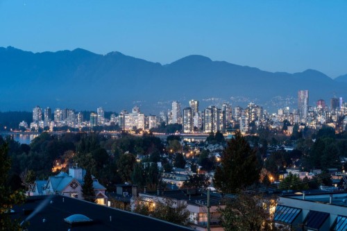 402-2216 3Rd Avenue W, Vancouver, BC 