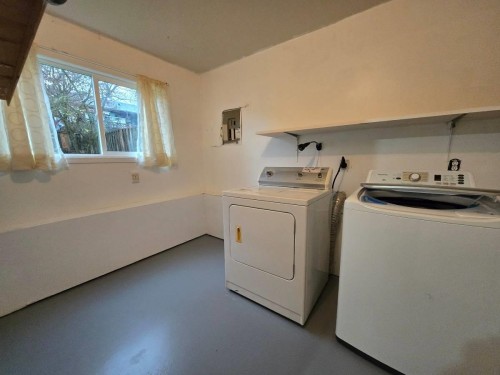 1214 Nestor St, Coquitlam, BC 