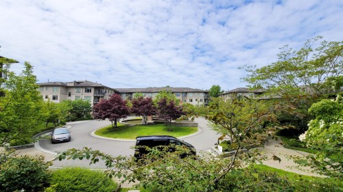 217-9299 Tomicki Avenue, Richmond, BC 