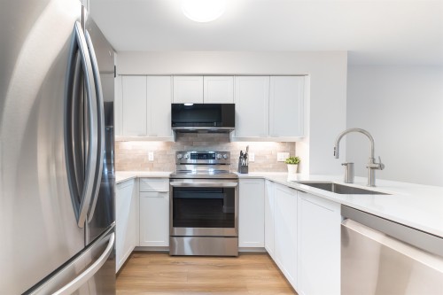 210-808 Sangster Place  New Westminster, BC V3L 5W3