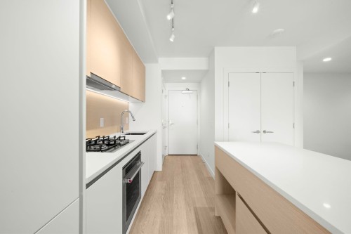 3401-657 Whiting Way, Coquitlam, BC 