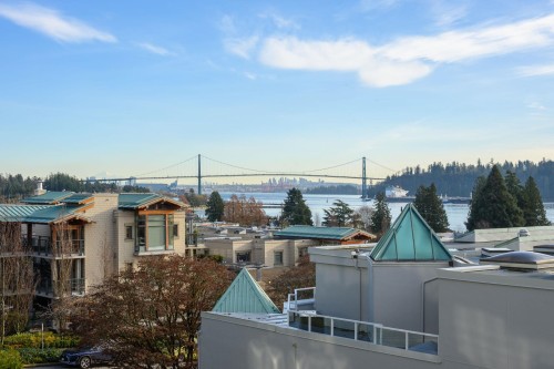 203-1730 Duchess Avenue, West Vancouver, BC 