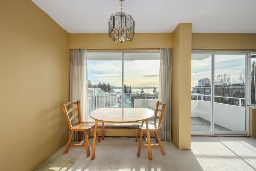 203-1730 Duchess Avenue, West Vancouver, BC 