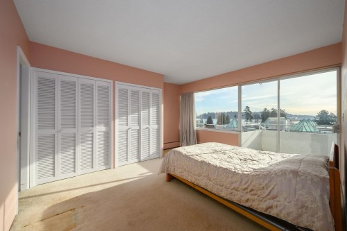 203-1730 Duchess Avenue, West Vancouver, BC 