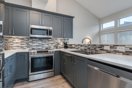 4-233 6Th Street E, North Vancouver, BC 