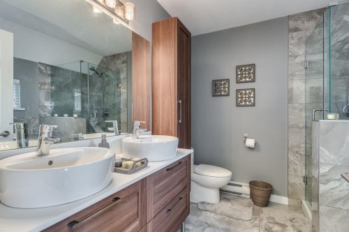 4-233 6Th Street E, North Vancouver, BC 