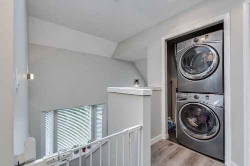 4-233 6Th Street E, North Vancouver, BC 