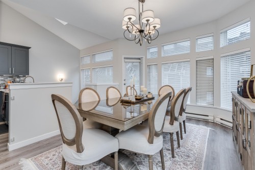 4-233 6Th Street E, North Vancouver, BC 