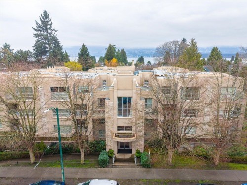 408-3083 4Th Avenue W, Vancouver, BC 