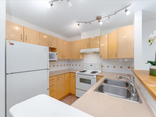 408-3083 4Th Avenue W, Vancouver, BC 