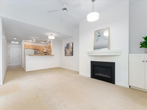 408-3083 4Th Avenue W, Vancouver, BC 