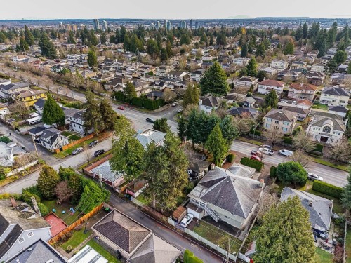 1323 49Th Avenue W, Vancouver, BC 