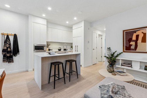 109-948 Lytton Street, North Vancouver, BC 