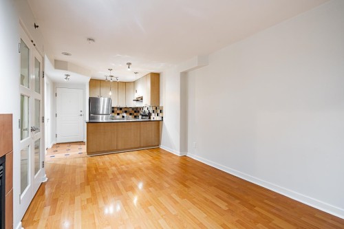 311-819 Hamilton Street, Vancouver, BC 