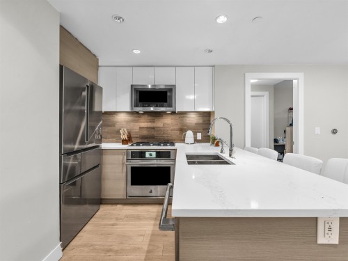 607-3451 Sawmill Crescent, Vancouver, BC 