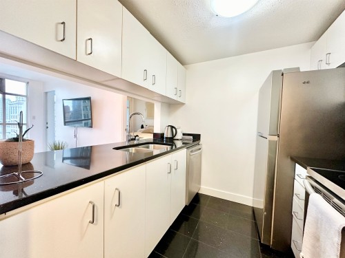 808-438 Seymour Street, Vancouver, BC 