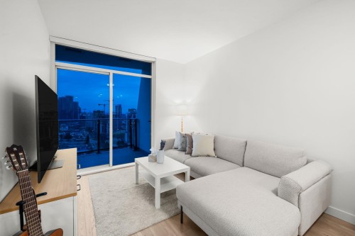 2607-2181 Madison Avenue, Burnaby, BC 