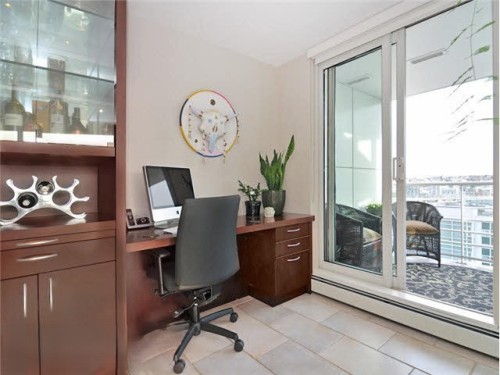 1807-198 Aquarius Mews, Vancouver, BC 