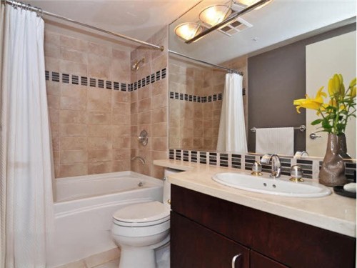 1807-198 Aquarius Mews, Vancouver, BC 