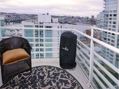 1807-198 Aquarius Mews, Vancouver, BC 