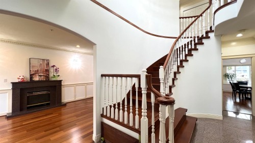 2813 21St Avenue W, Vancouver, BC 