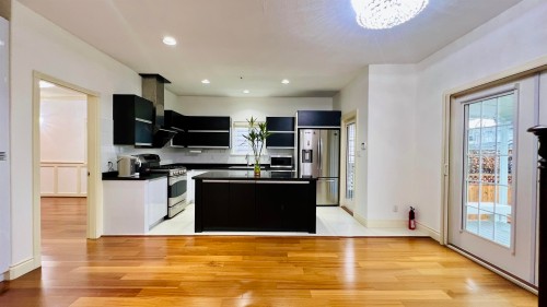 2813 21St Avenue W, Vancouver, BC 