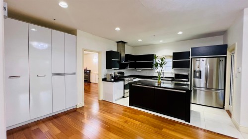 2813 21St Avenue W, Vancouver, BC 