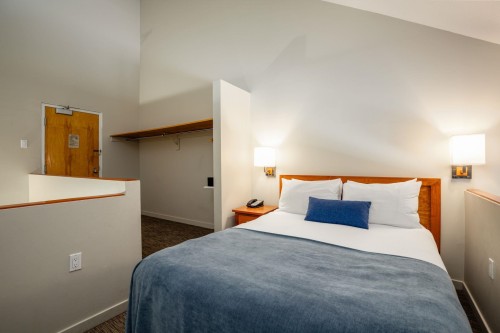 210-4420 Sundial Place, Whistler, BC 