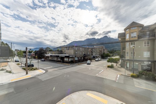 402-1365 Victoria Street, Squamish, BC 