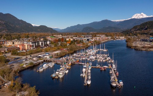 405-1365 Victoria Street, Squamish, BC 