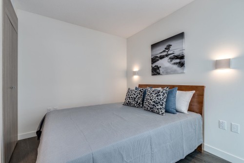 381-87 Nelson Street, Vancouver, BC 