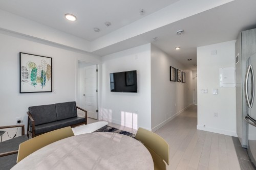 102-1431 Haro Street, Vancouver, BC 