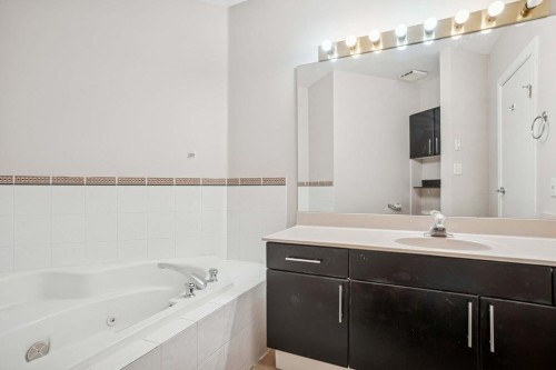 305-1688 Cypress Street, Vancouver, BC 