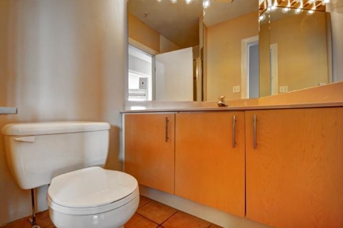 305-1688 Cypress Street, Vancouver, BC 