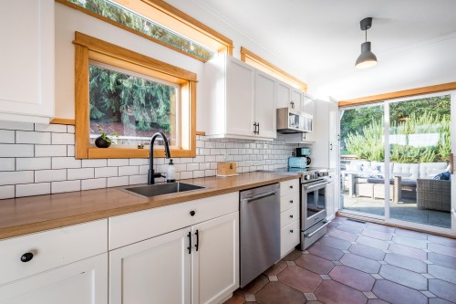 811 Marine Drive, Gibsons, BC 