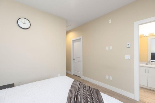 201-4577 Slocan Street, Vancouver, BC 