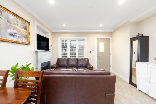 201-4577 Slocan Street, Vancouver, BC 