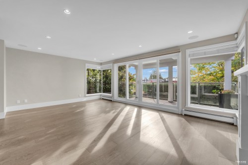 1251 Clyde Avenue, West Vancouver, BC 