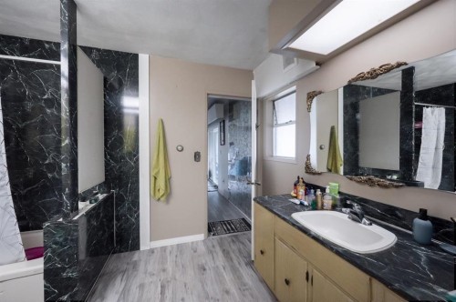 753 55Th Avenue E, Vancouver, BC 