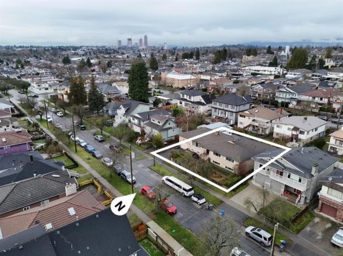 753 55Th Avenue E, Vancouver, BC 